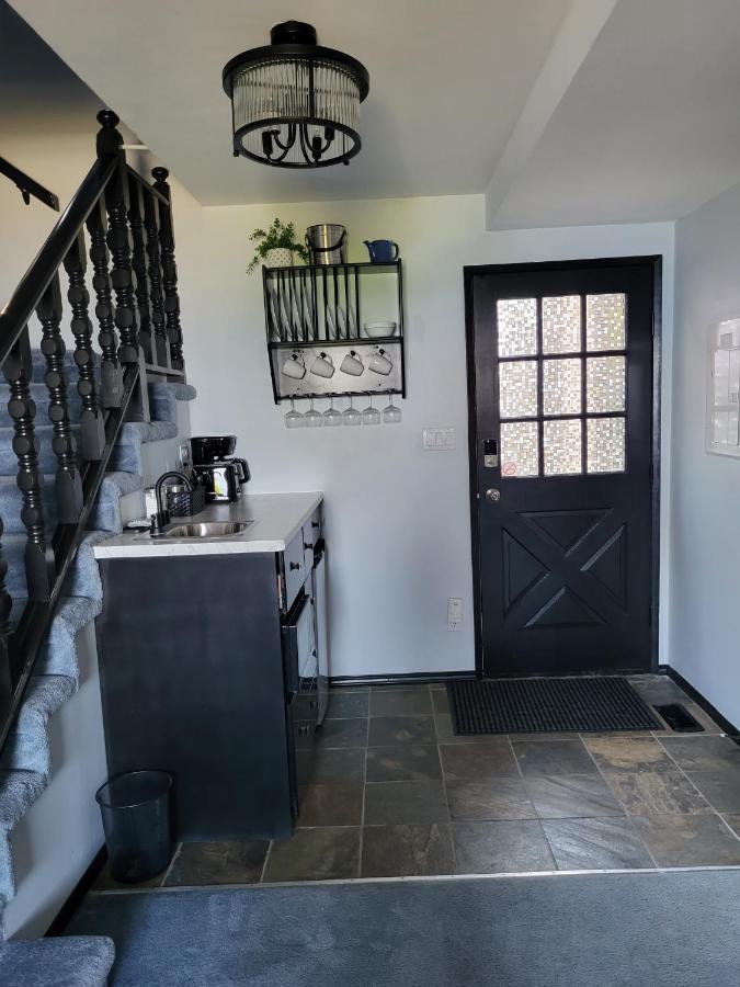 Homestay Quaint Tudor Retreat *